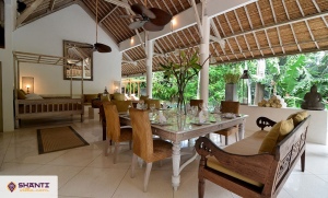 louer villa sungai canggu 12